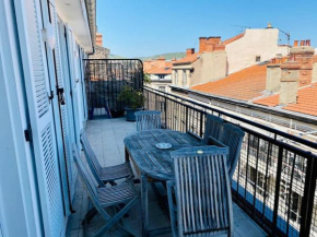 Hypercentre Clermont-FD terrasse + parking